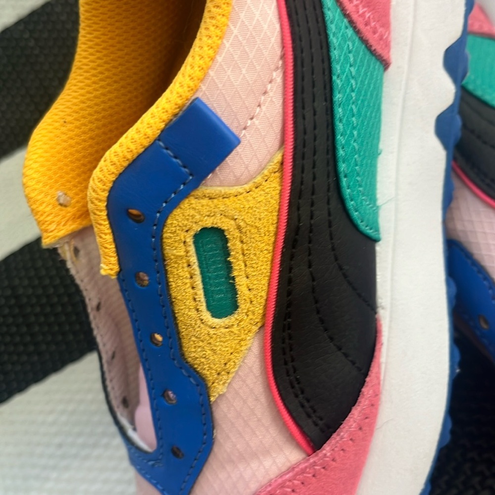 Puma Girls tennis shoes